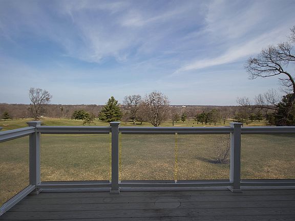 3rd image of 108 Clubhouse Dr #3