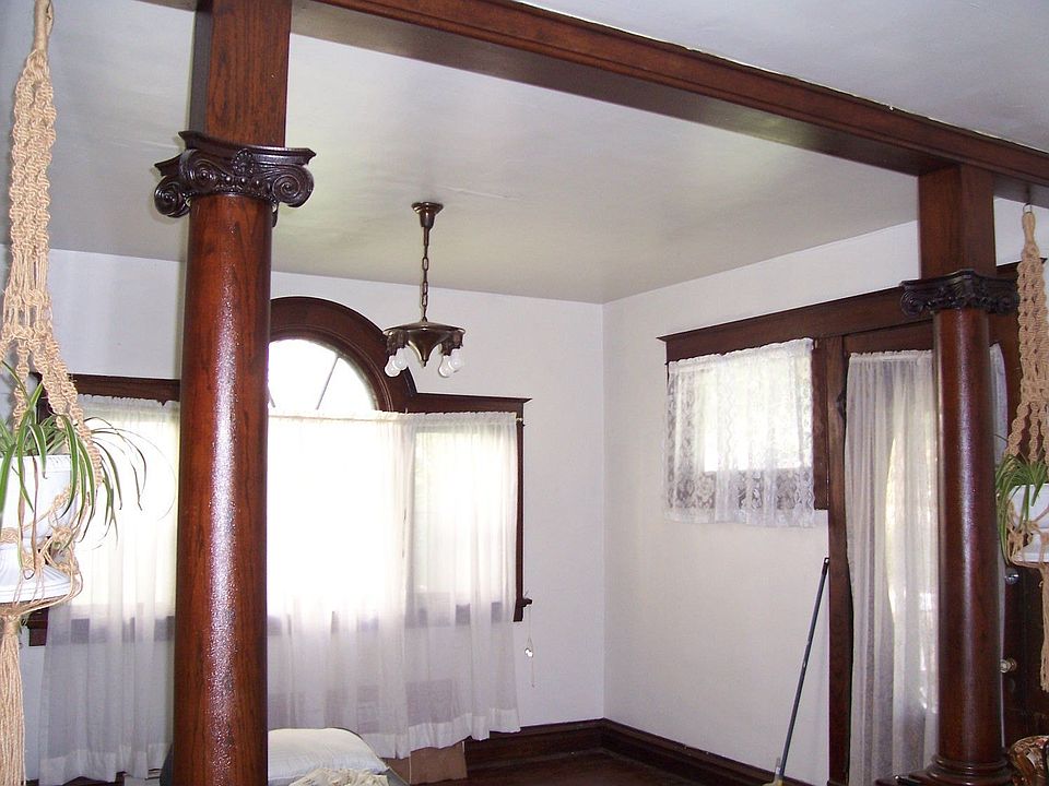 2-sided Living Room w/original woodwork
