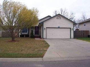 2408 Mainsgate Dr, Augusta, KS 67010