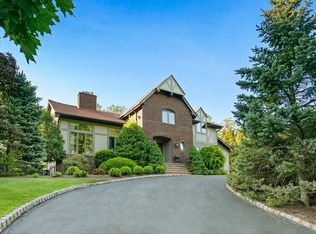 7 Chapel Hill Rd, Short Hills, NJ 07078