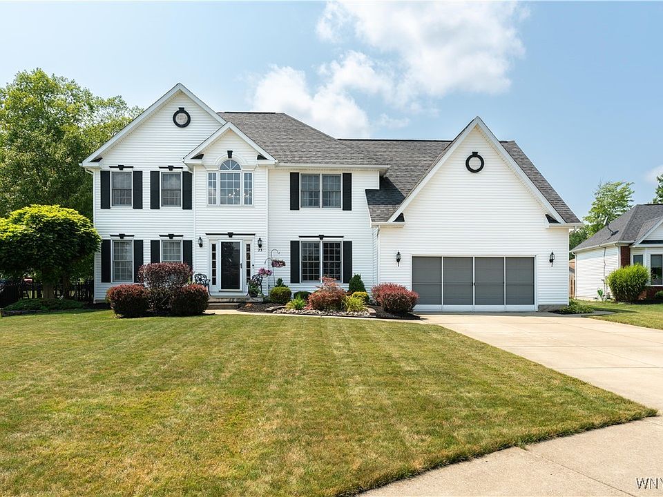 1st image of 23 Cambridge Ct