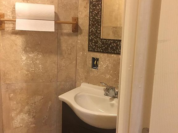 4th image of 2237 Toledano St
