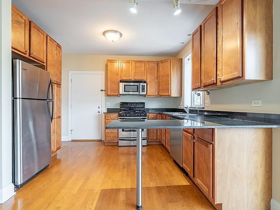 2nd image of 7363 N Damen Ave