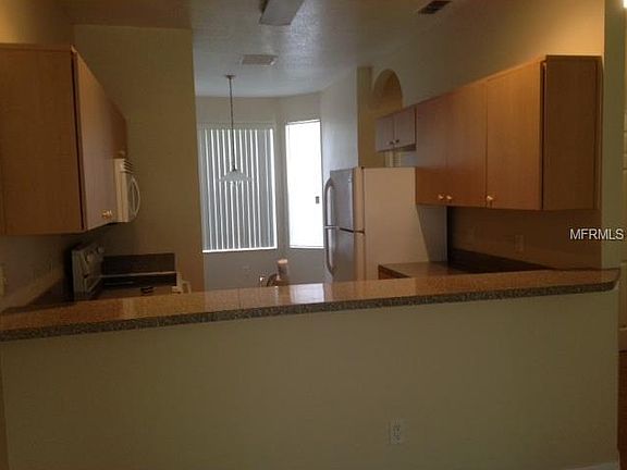 4th image of 1104 S Beach Cir