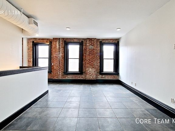 3rd image of 4005 Central St #2
