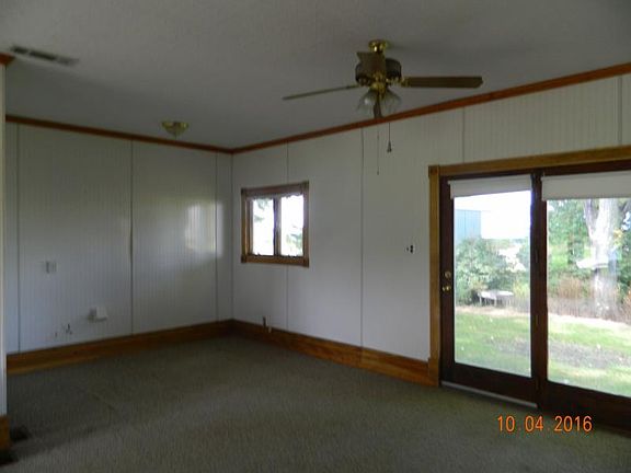 3rd image of 4970 Deckerville Rd