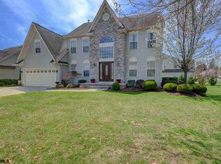 10 Magnolia Ct, Hammonton, NJ 08037