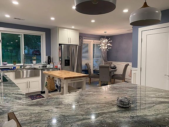 5th image of 10509 Camelback Cir