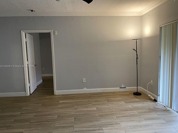 3rd image of 215 SW 117th Ter #14206