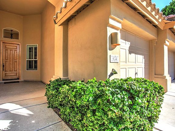 4th image of 834 W Azalea Dr
