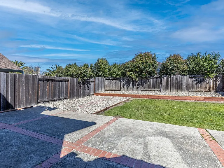 32725 Hilmar St — Photo 28