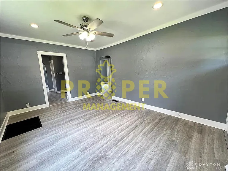 1432 Melrose Ave — Photo 11