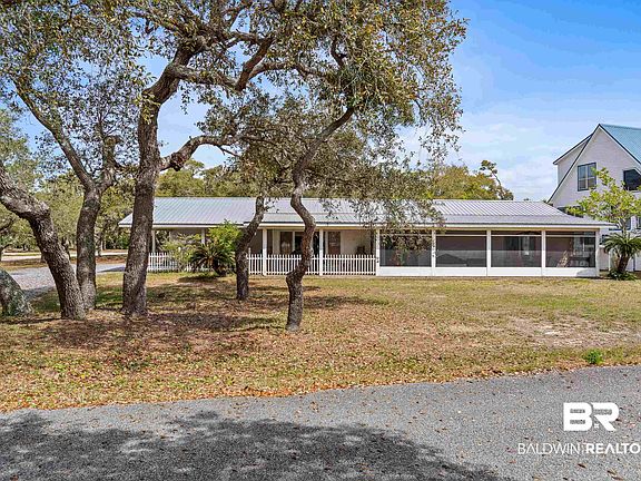 4th image of 1930 Bent Oaks Ln