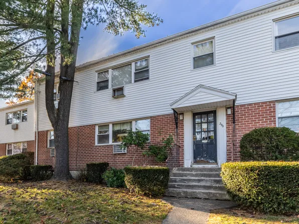 230 Cherry Hill Drive #1A, Bridgeport, CT 06606
