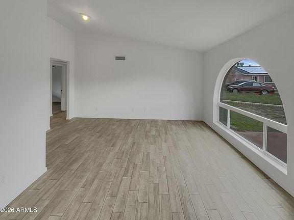 3rd image of 13628 N 40TH Drive