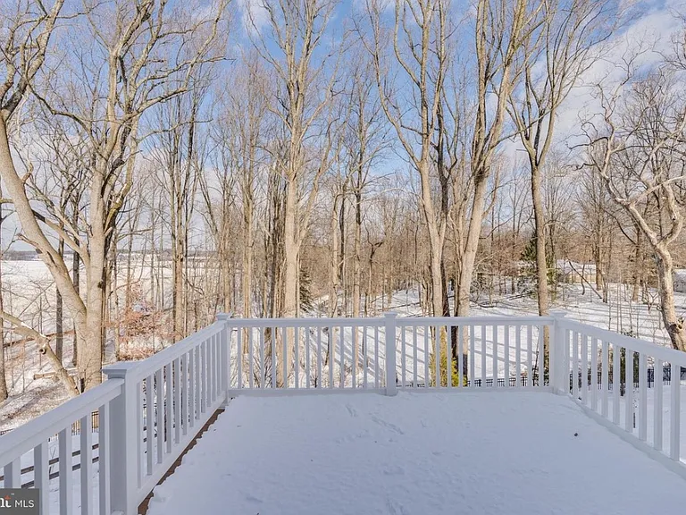 10810 Meridian Hill Way — Photo 23