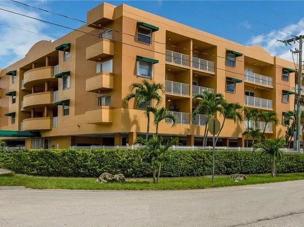 2441 SW 31st Ave APT 109, Miami, FL 33145