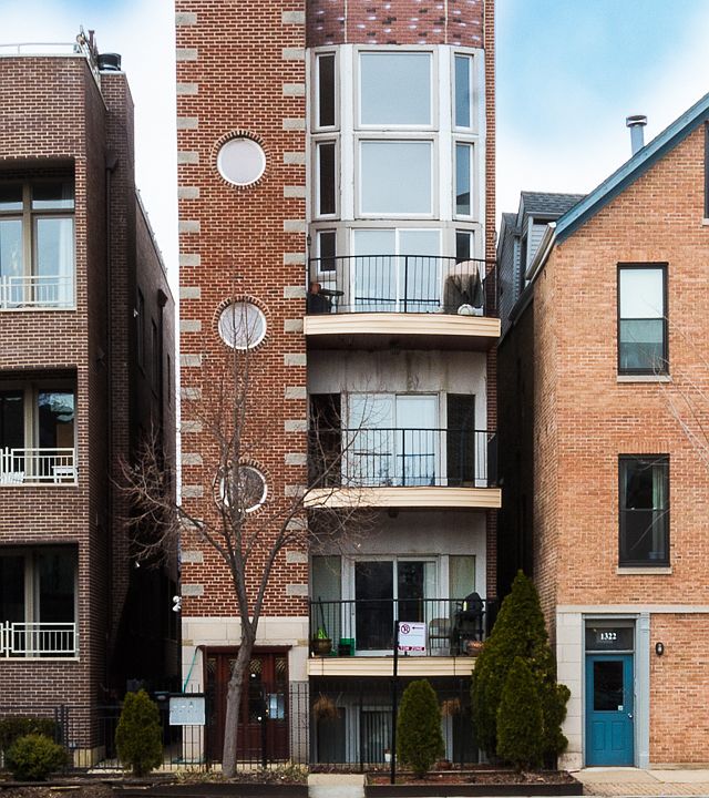 1st image of 1320 N Wolcott Ave APT 1