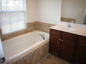 5th image of 154 Lullaby Ct