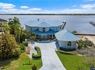 2318 NW Bay Colony Ct, Stuart, FL 34994