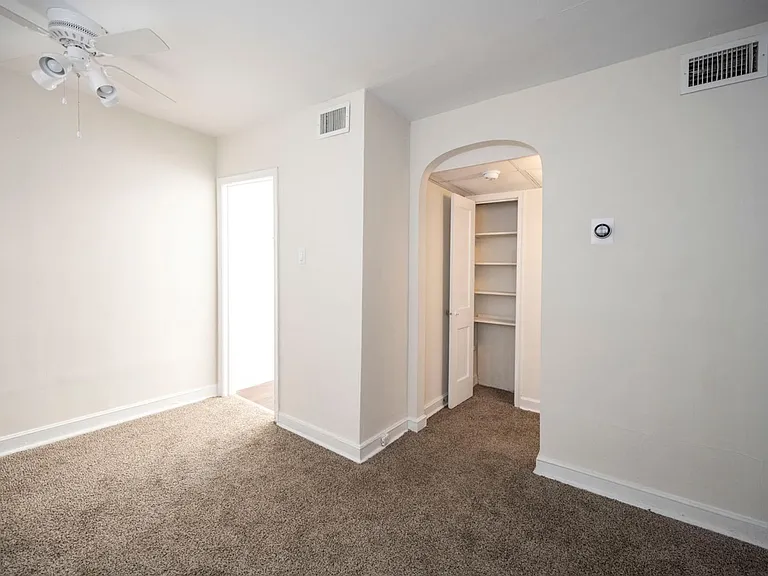 1325 E Wadsworth Ave — Photo 16