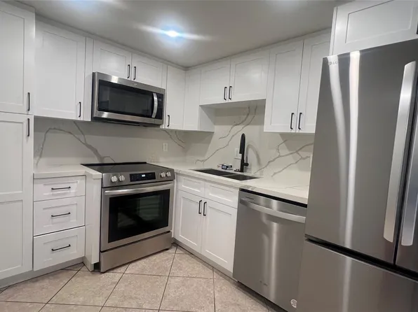 4000 N Hills Drive #28, Hollywood, FL 33021