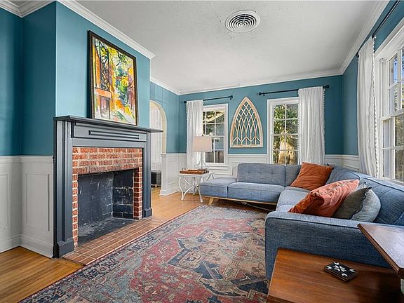 5th image of 3053 Calais St