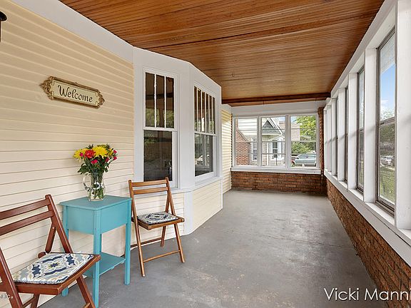 3rd image of 2515 Boulevard Dr SW