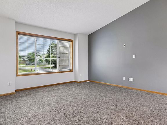 5th image of 2431 Big Oak Ln