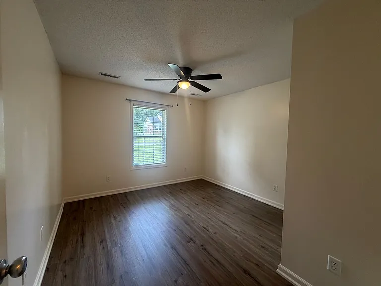 3290 Valencia Dr — Photo 29