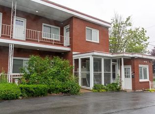 195 S Broadway #6, Saratoga Springs, NY 12866