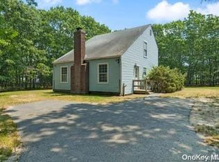 11 Poplar St, East Hampton, NY 11937