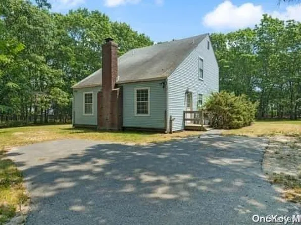 11 Poplar Street, East Hampton, NY 11937