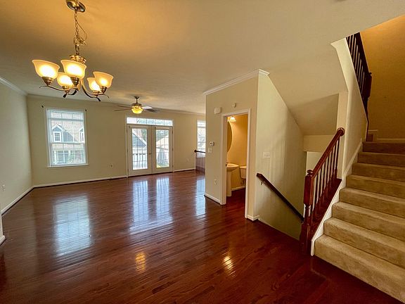 4th image of 419 Saint Andrews Dr