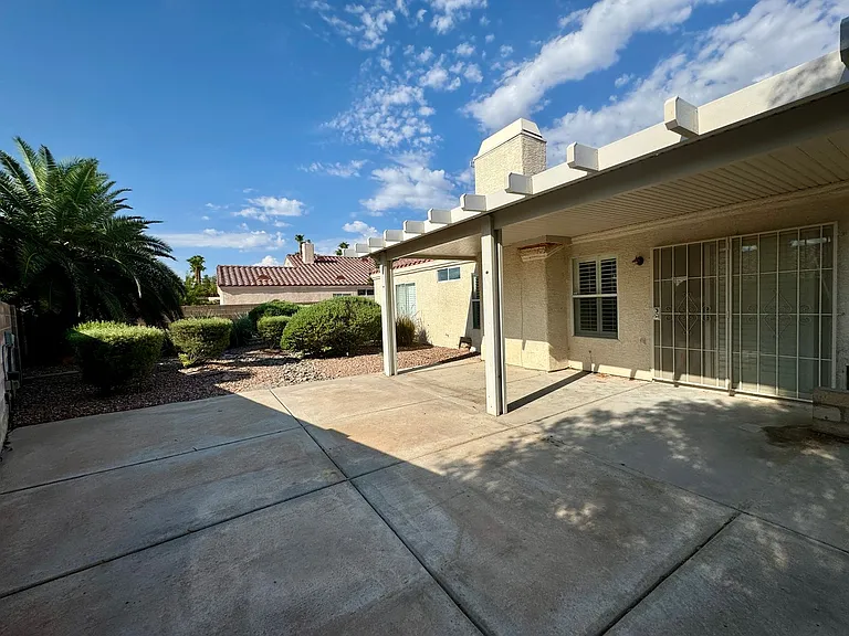 4544 Crimson Leaf Dr — Photo 15