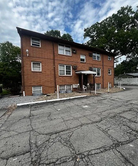 3055 Hadley Ave #5 — Photo 1