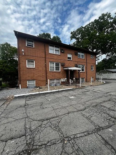 3055 Hadley Ave #2