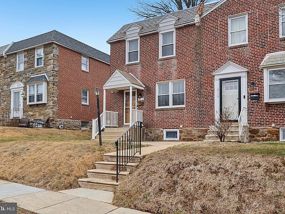 3rd image of 219 Wilde Ave