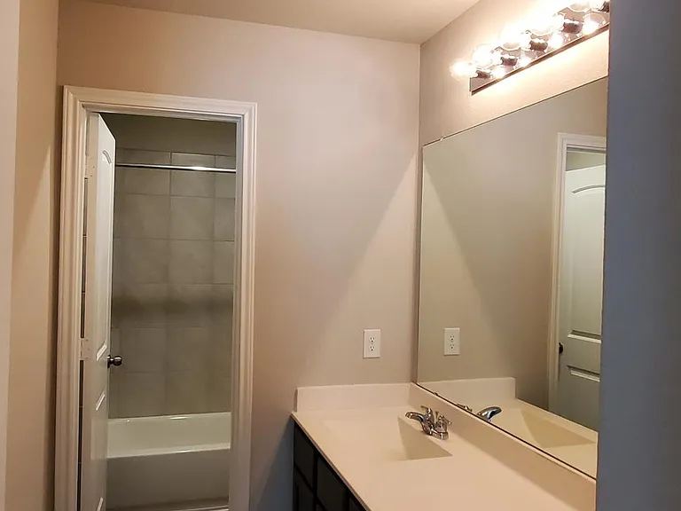 989 Marquis Dr — Photo 19