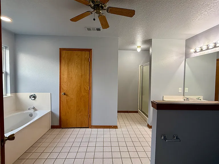 510 College Pl — Photo 21