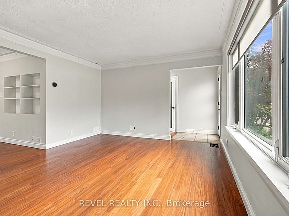 5th image of 990 Harmony Rd N