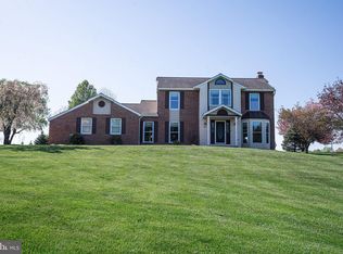 591 Scott Dr, Westminster, MD 21157