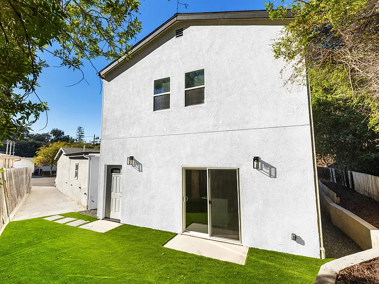 5966 Baja Dr — Photo 1