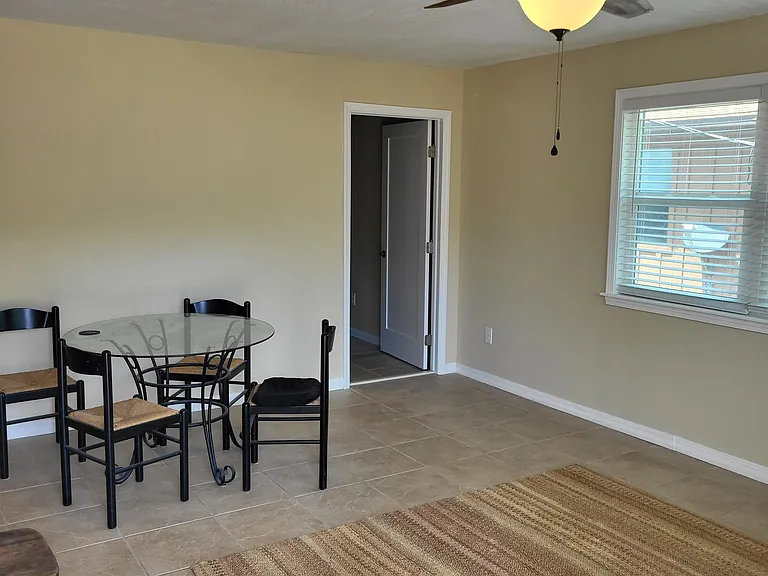 10 Ewing St #A — Photo 11