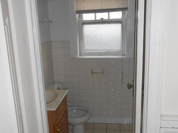 5th image of 5949 N Paulina St #2TT