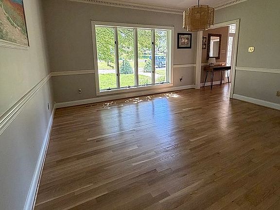 5th image of 108 Bridle Ct