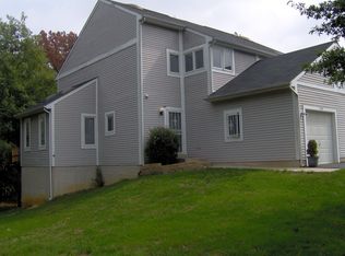 4500 Four Seasons Pl, Oxon Hill, MD 20745