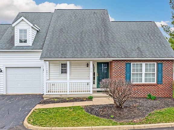 3rd image of 676 Norfolk Ct