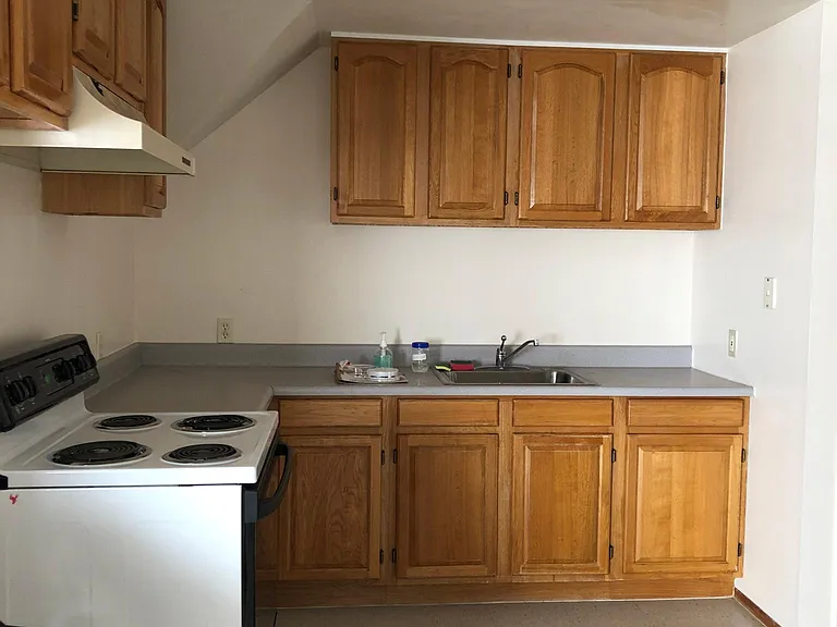 2715 Benvenue Ave #5 — Photo 1