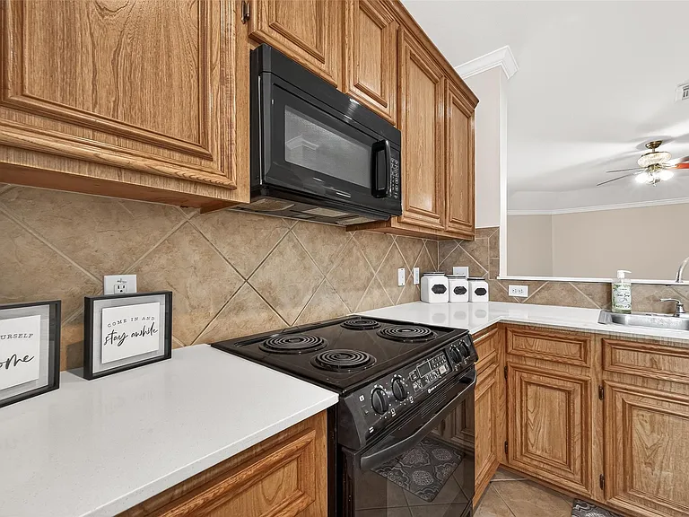 1646 Martin Lake Dr — Photo 18